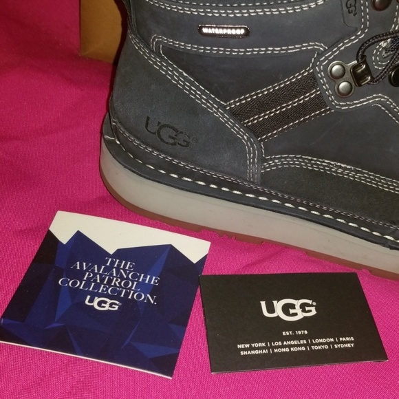 Waterproof boots - Picture 2 of 8